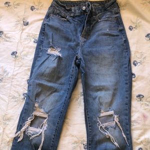 Old Navy Womens high rise straight ripped jeans, size 0 but fits baggy and loose